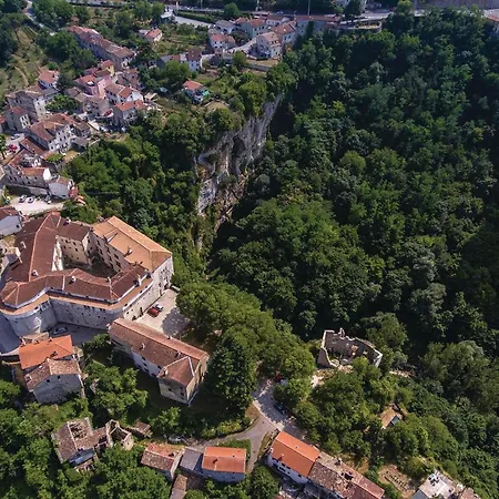 Amazing In * Pazin